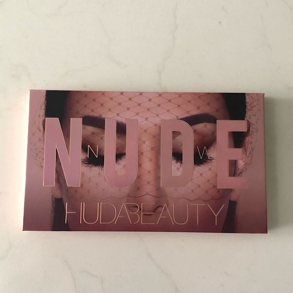 Huda Beauty Nude Eyeshadow Palette - Picture 1 of 8